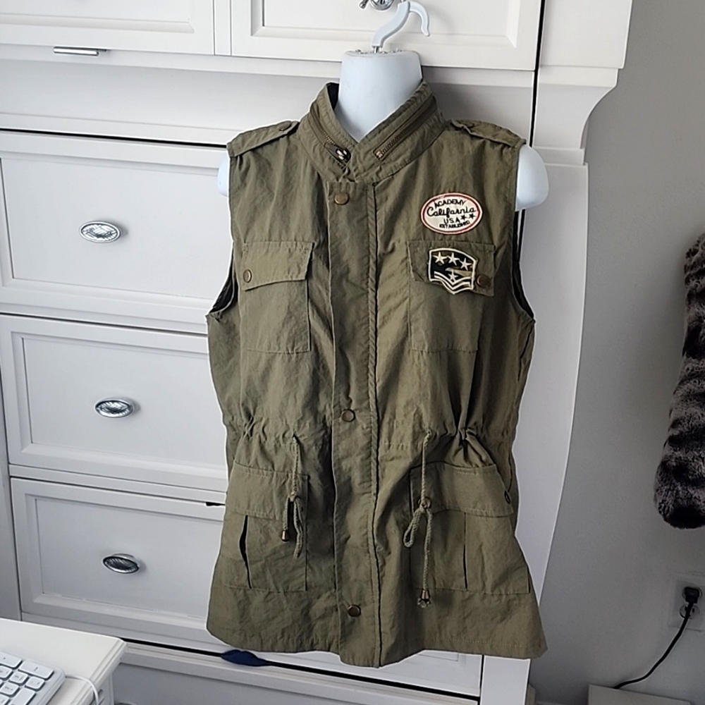 Unisex Army Green Sleeveless Shirt/Vest